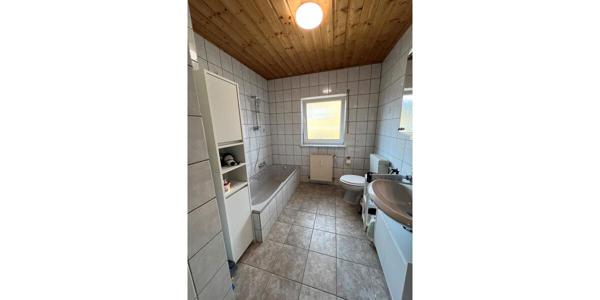 Dachgeschoßwohnung Friedrichsthal - 2 Zimmer, 70 m&sup2;, 450&euro; | Angebot:25945405