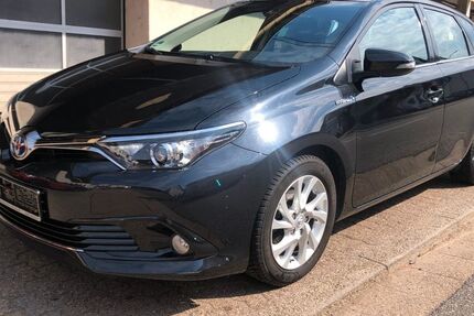 Toyota Auris 109.512 km 11.990 &euro; Wadgassen 66787