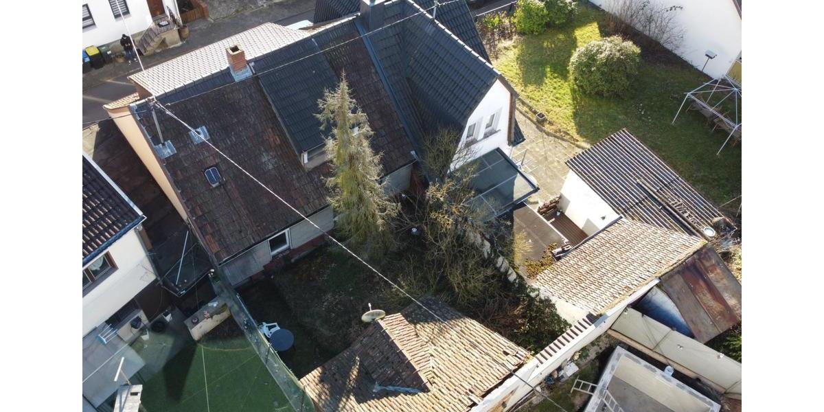 Reihenhaus Saarbrücken Dudweiler - 5 Zimmer, 110 m&sup2;, 95.000&euro; | Angebot:25232701