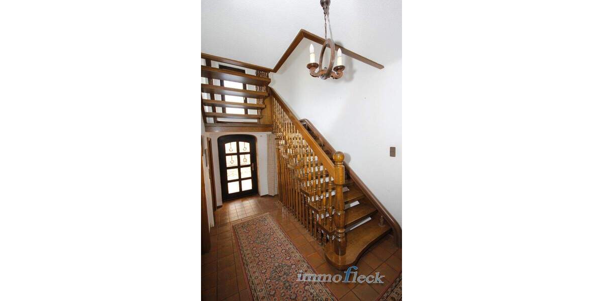 Doppelhaushälfte Bexbach - 9 Zimmer, 213 m&sup2;, 379.000&euro; | Angebot:25664164