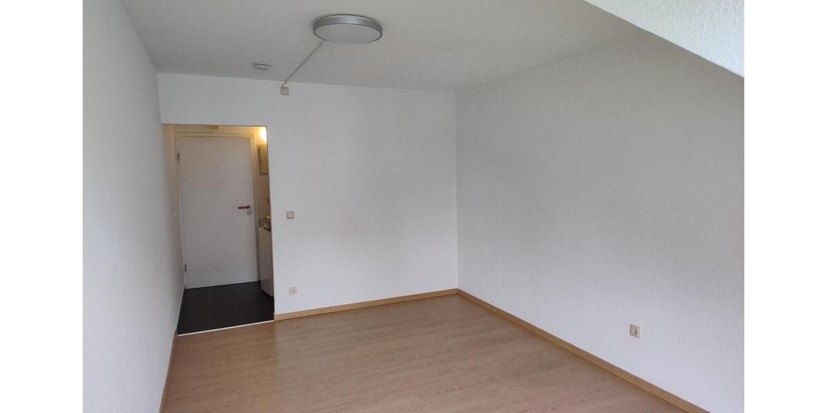 Dachgeschoßwohnung Saarbrücken Kieselhumes - 1 Zimmer, 22 m&sup2;, 484&euro; | Angebot:24651020