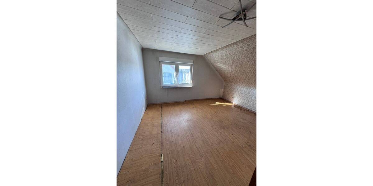 Einfamilienhaus Schmelz / Limbach Limbach - 4 Zimmer, 127 m&sup2;, 85.000&euro; | Angebot:25705075