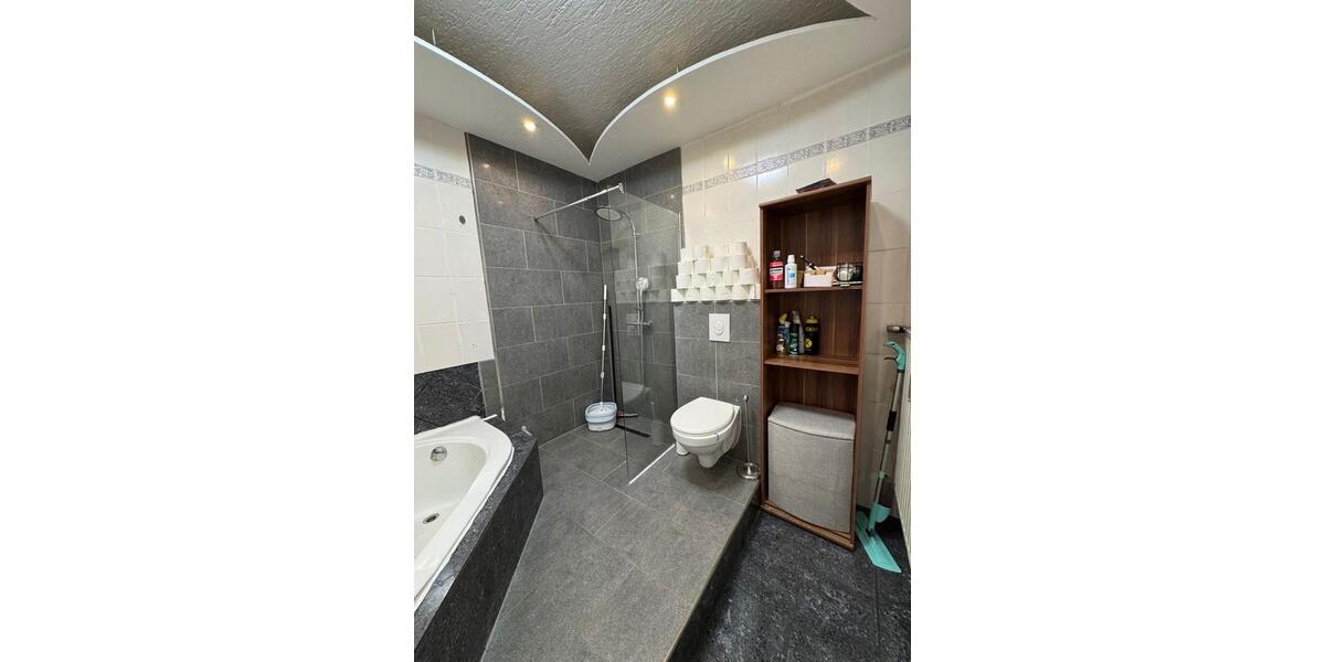 Etagenwohnung Neunkirchen Heinitz - 4 Zimmer, 110 m&sup2;, 849&euro; | Angebot:26702433