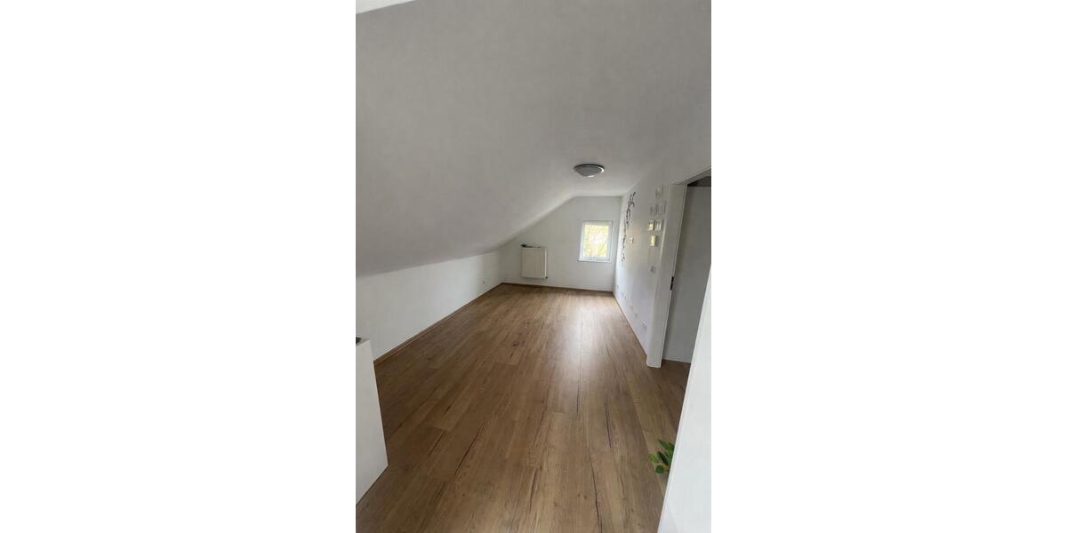 Dachgeschoßwohnung Saarbrücken Malstatt - 2 Zimmer, 63 m&sup2;, 650&euro; | Angebot:25933881