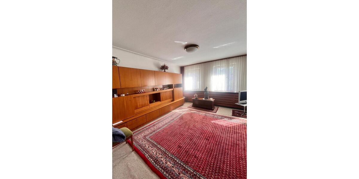 Einfamilienhaus Sankt Ingbert - 9 Zimmer, 219 m&sup2;, 285.000&euro; | Angebot:26992219