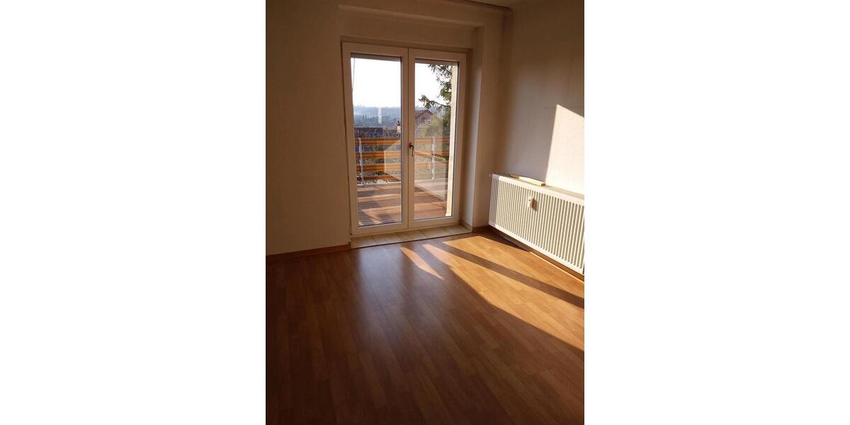 Etagenwohnung Mandelbachtal - 3 Zimmer, 90 m&sup2;, 650&euro; | Angebot:25842154