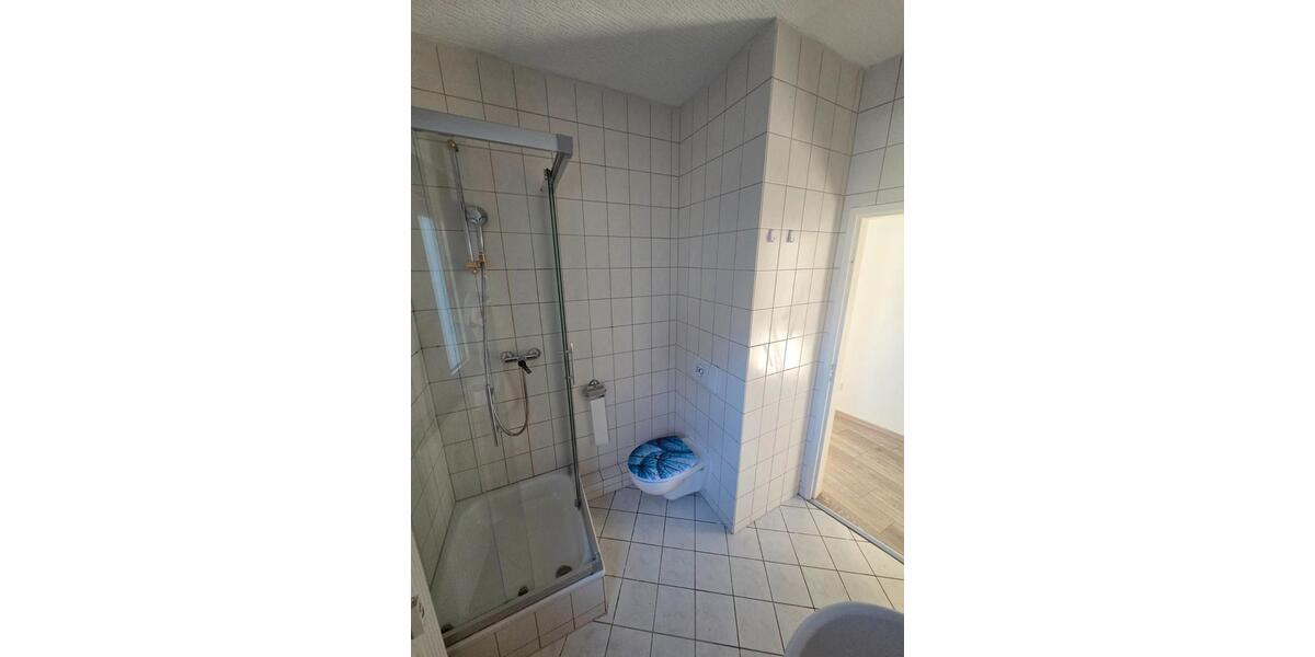 Etagenwohnung Saarbrücken Neue Bremm - 4 Zimmer, 100 m&sup2;, 1.000&euro; | Angebot:26689397