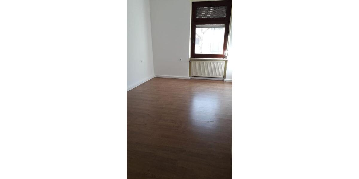 Etagenwohnung Saarbrücken Neue Bremm - 3 Zimmer, 85 m&sup2;, 850&euro; | Angebot:26516541