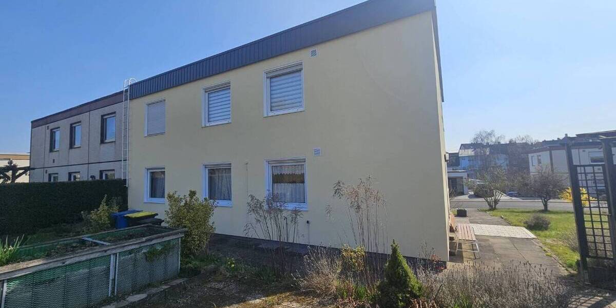 Mehrfamilienhaus, Wohnhaus Neunkirchen-Wellesweiler Wellesweiler - 8 Zimmer, 164 m&sup2;, 199.000&euro; | Angebot:26029540