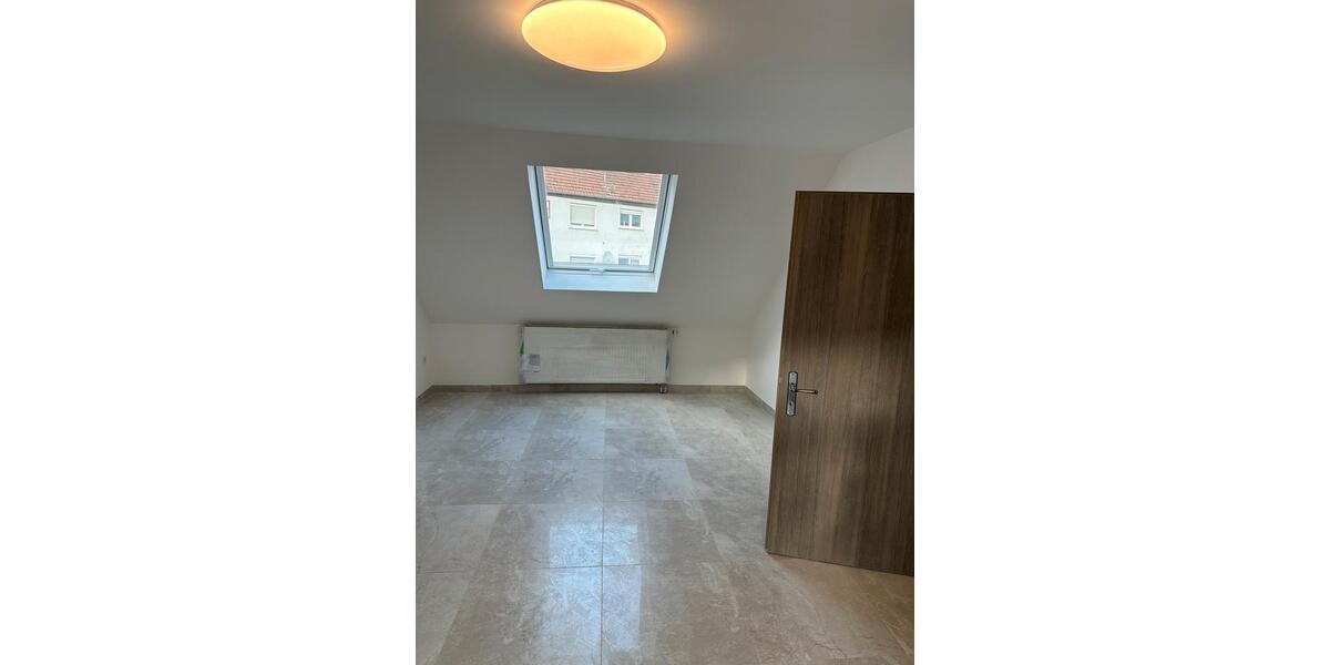 Dachgeschoßwohnung Zweibrücken - 3 Zimmer, 63 m&sup2;, 750&euro; | Angebot:24870535