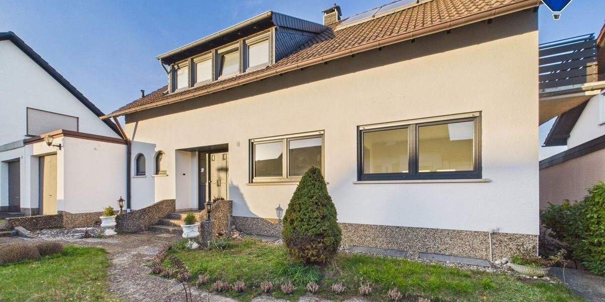 Einfamilienhaus Saarlouis Lisdorf - 9 Zimmer, 268 m&sup2;, 585.000&euro; | Angebot:25731423