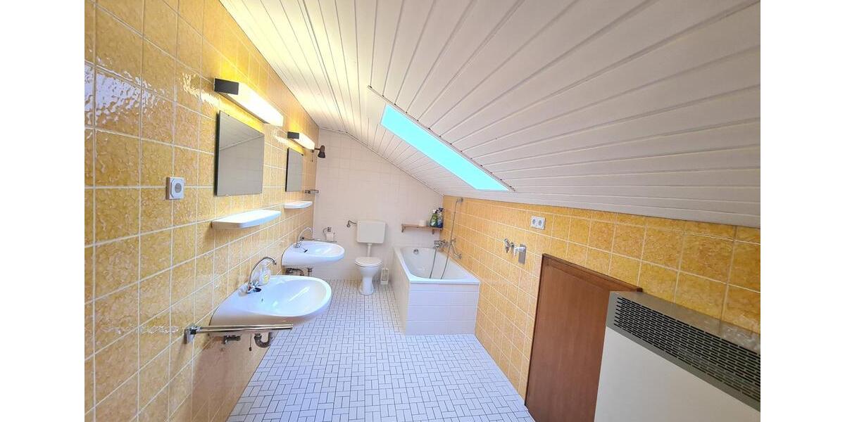 Maisonettenwohnung Lebach - 6 Zimmer, 205 m&sup2;, 1.320&euro; | Angebot:25268842