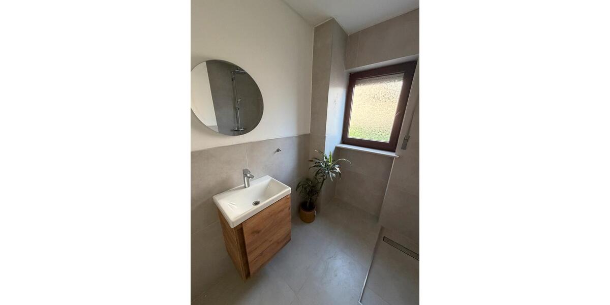 Einfamilienhaus Saarlouis - 7 Zimmer, 172 m&sup2;, 450.000&euro; | Angebot:25391817