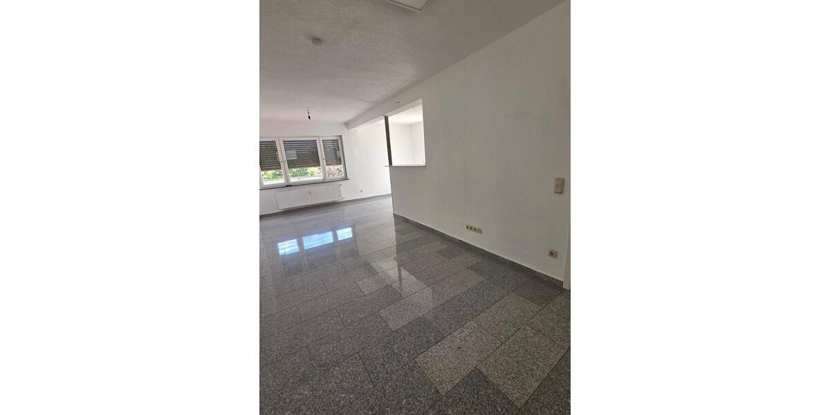 Etagenwohnung Schwalbach - 3 Zimmer, 80 m&sup2;, 530&euro; | Angebot:24762581