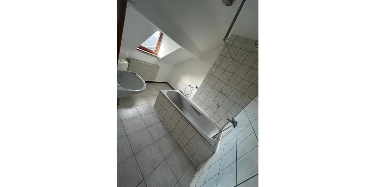 Dachgeschoßwohnung Sankt Ingbert - 3 Zimmer, 55 m&sup2;, 385&euro; | Angebot:24710708