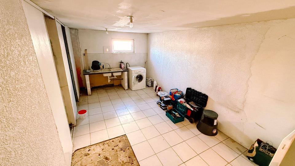 Einfamilienhaus Saarbrücken Kieselhumes - 4 Zimmer, 150 m&sup2;, 370.000&euro; | Angebot:25922410