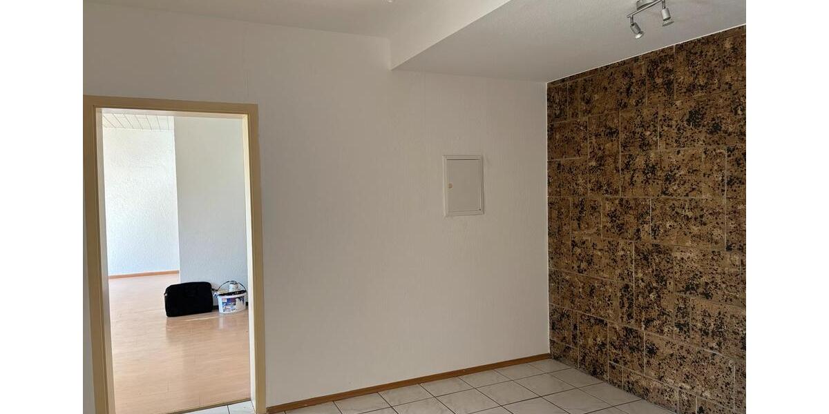 Hochparterre Saarbrücken West - 1.5 Zimmer, 70 m&sup2;, 140.000&euro; | Angebot:26827178