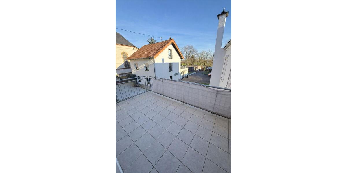 Etagenwohnung Saarlouis - 1 Zimmer, 98 m&sup2;, 690&euro; | Angebot:25838092