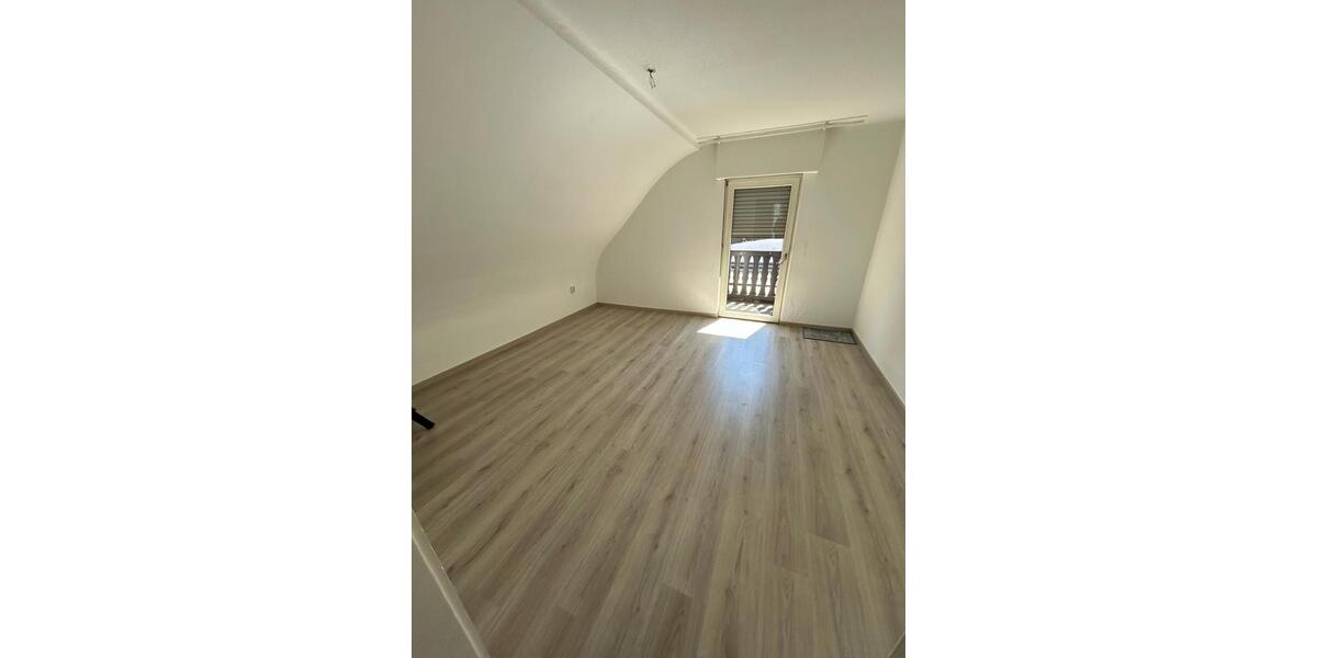 Einfamilienhaus Blieskastel - 3 Zimmer, 80 m&sup2;, 700&euro; | Angebot:26443730
