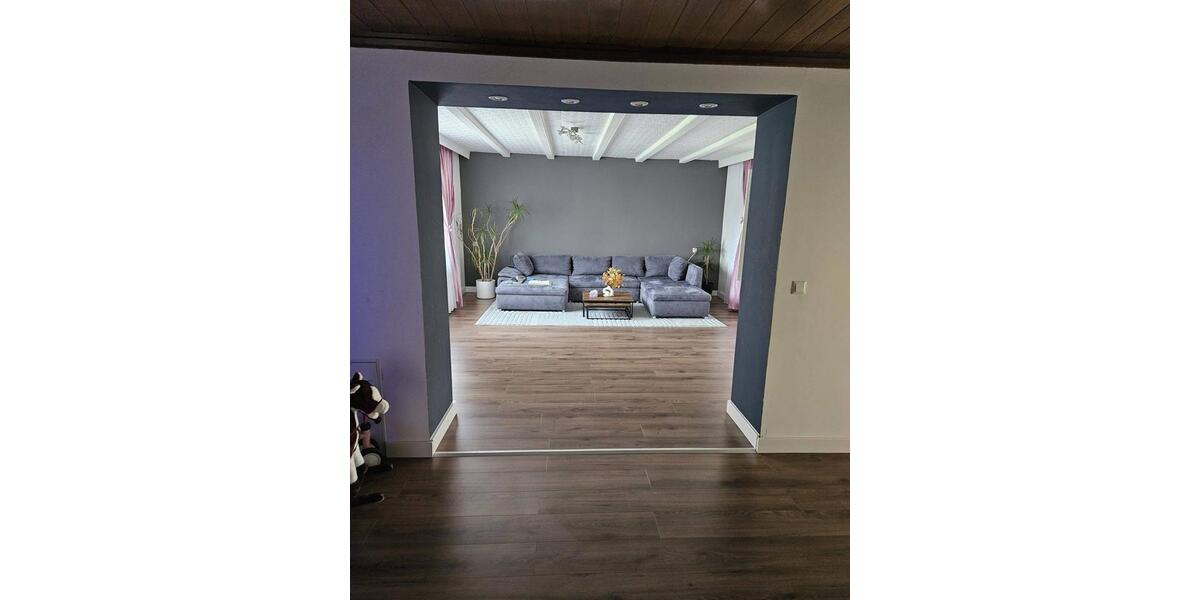 Einfamilienhaus Eppelborn - 7 Zimmer, 140 m&sup2;, 275.000&euro; | Angebot:25971204