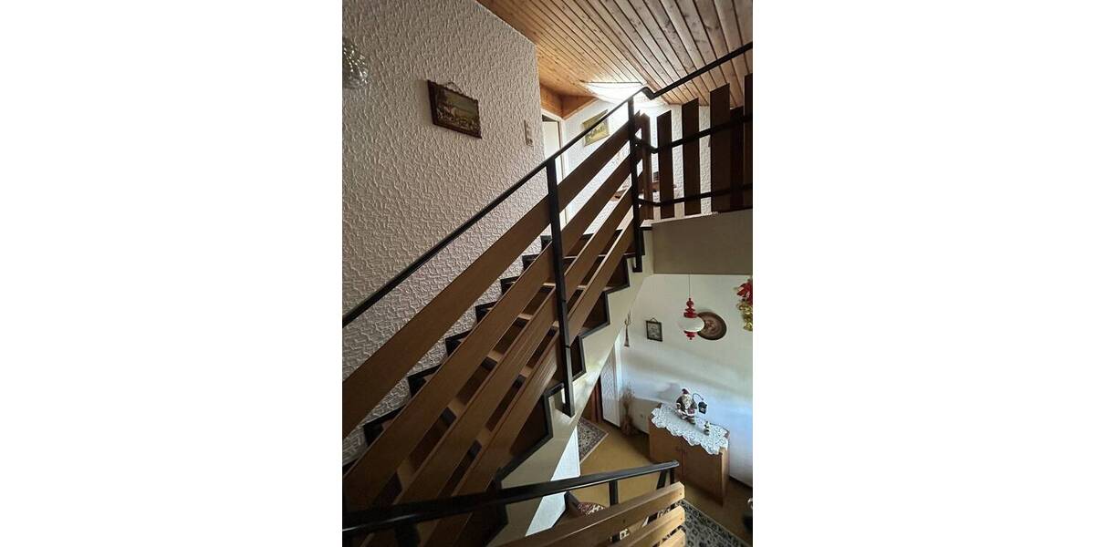 Mehrfamilienhaus, Wohnhaus Schiffweiler Landsweiler - 8 Zimmer, 155 m&sup2;, 300.000&euro; | Angebot:25663150