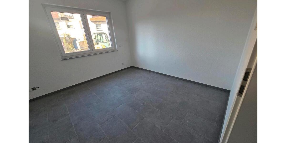 Etagenwohnung Schwalbach - 3 Zimmer, 85 m&sup2;, 900&euro; | Angebot:26625495