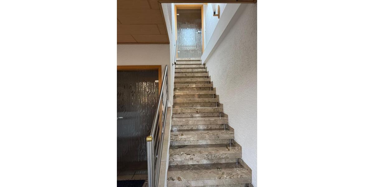 Dachgeschoßwohnung Saarbrücken St. Arnual - 2 Zimmer, 110 m&sup2;, 1.700&euro; | Angebot:25639251