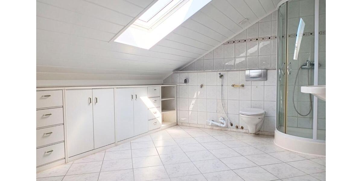 Mehrfamilienhaus, Wohnhaus Schwalbach - 4.5 Zimmer, 194 m&sup2;, 1.380&euro; | Angebot:26489258