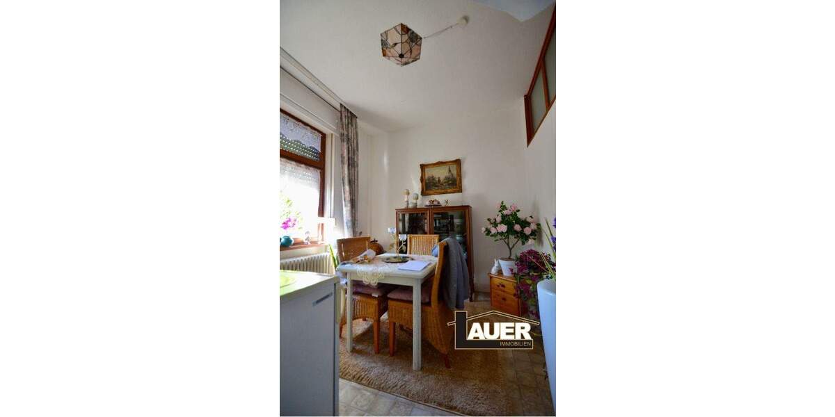 Mehrfamilienhaus, Wohnhaus Völklingen Stadtmitte - 9 Zimmer, 220 m&sup2;, 295.000&euro; | Angebot:25666078