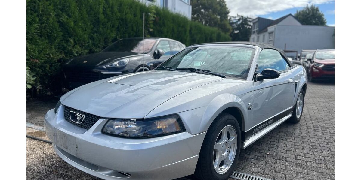Ford Mustang 67.562 km 10.990 &euro; Saarlouis 66740