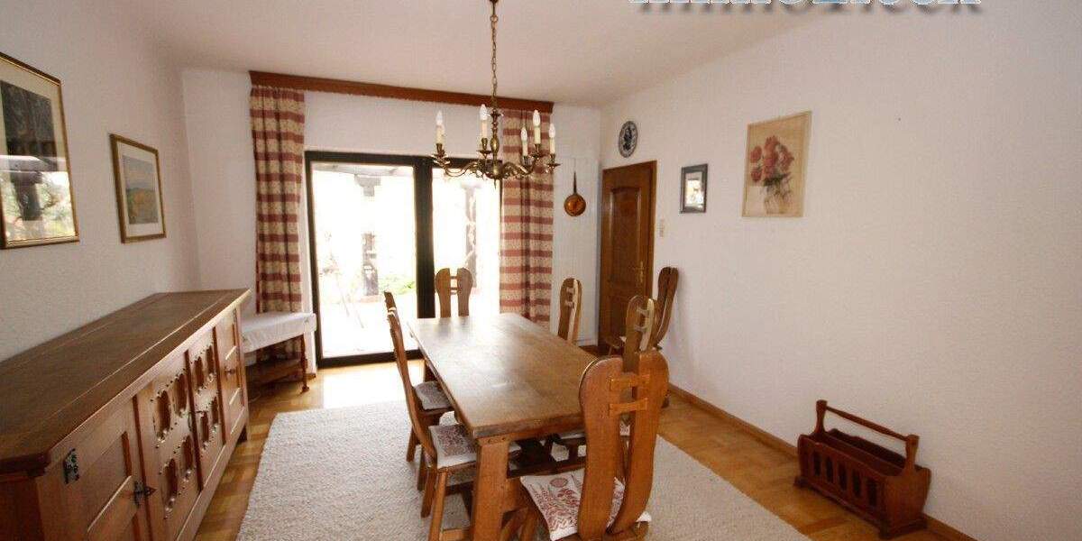 Doppelhaushälfte Bexbach - 9 Zimmer, 213 m&sup2;, 298.000&euro; | Angebot:25769303