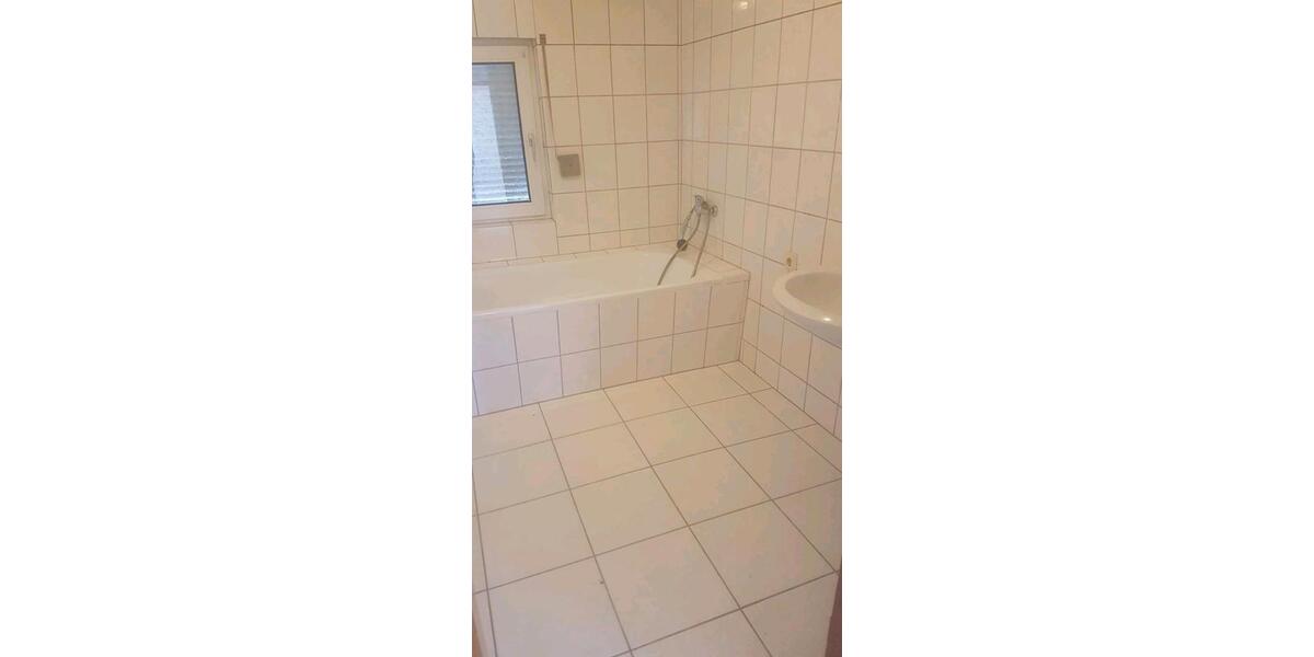 Dachgeschoßwohnung Eppelborn - 1 Zimmer, 60 m&sup2;, 500&euro; | Angebot:25350181