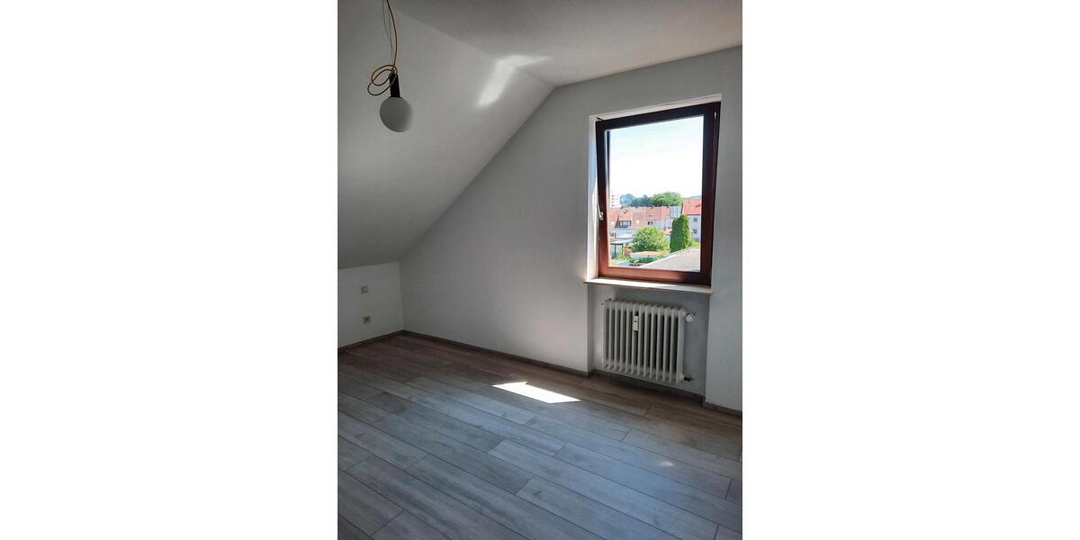Dachgeschoßwohnung Saarbrücken Dudweiler - 3 Zimmer, 73 m&sup2;, 135.000&euro; | Angebot:26585903
