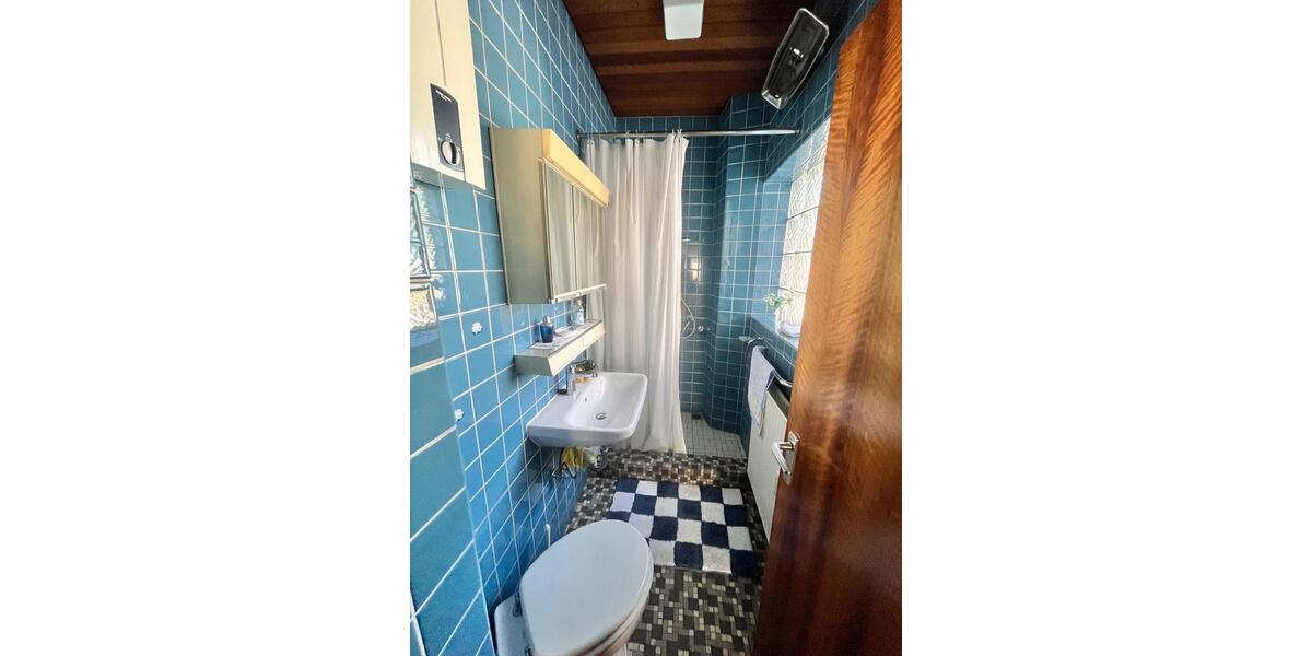 Einfamilienhaus Sankt Ingbert - 9 Zimmer, 219 m&sup2;, 285.000&euro; | Angebot:26992219