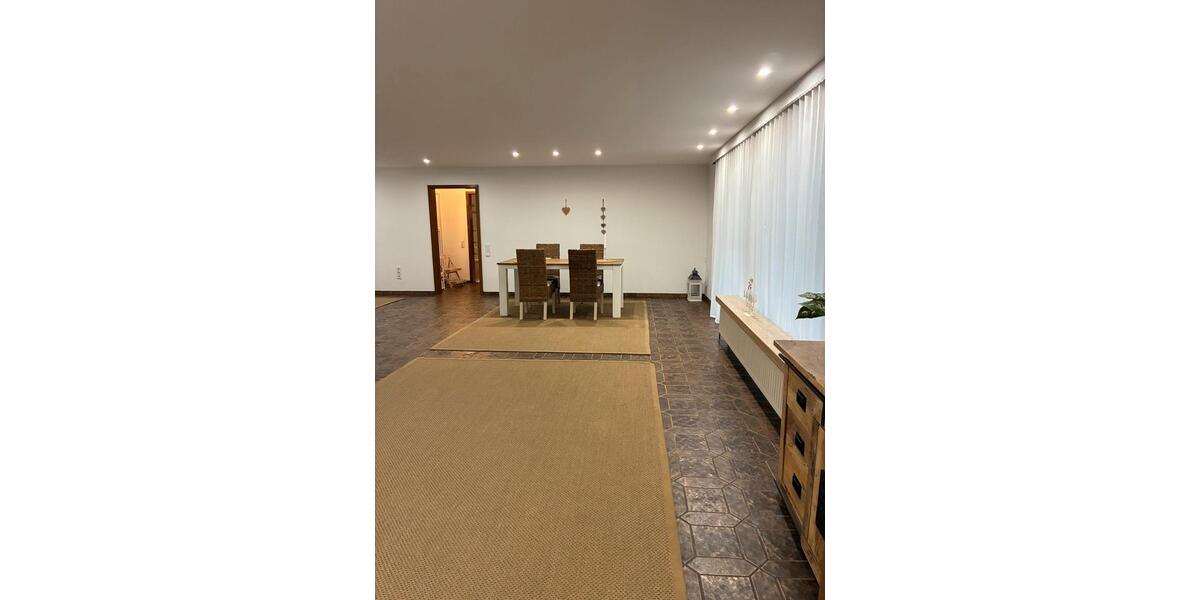 Erdgeschoßwohnung Püttlingen - 4 Zimmer, 108 m&sup2;, 900&euro; | Angebot:26566236