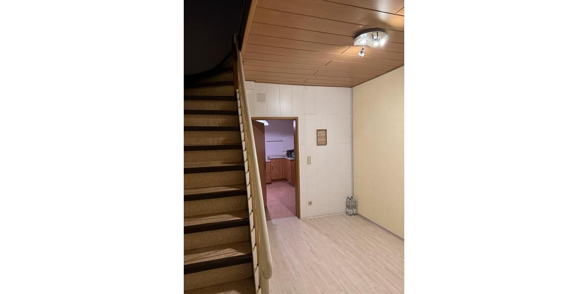 Einfamilienhaus Ottweiler - 3 Zimmer, 175 m&sup2;, 1.090&euro; | Angebot:25614208