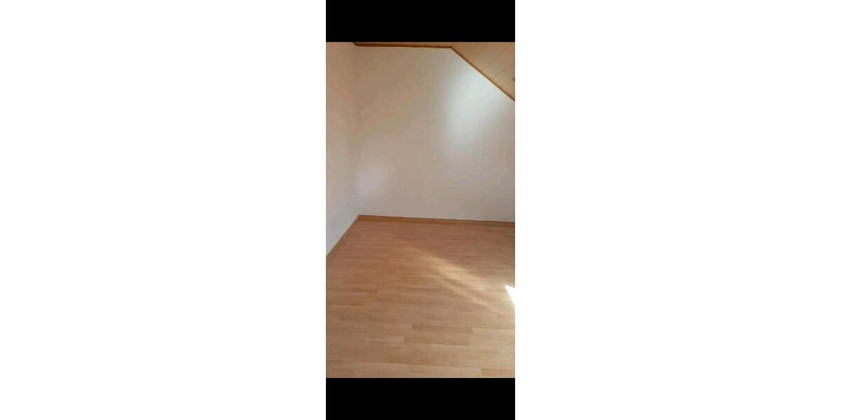 Dachgeschoßwohnung Eppelborn - 1 Zimmer, 60 m&sup2;, 500&euro; | Angebot:25350181
