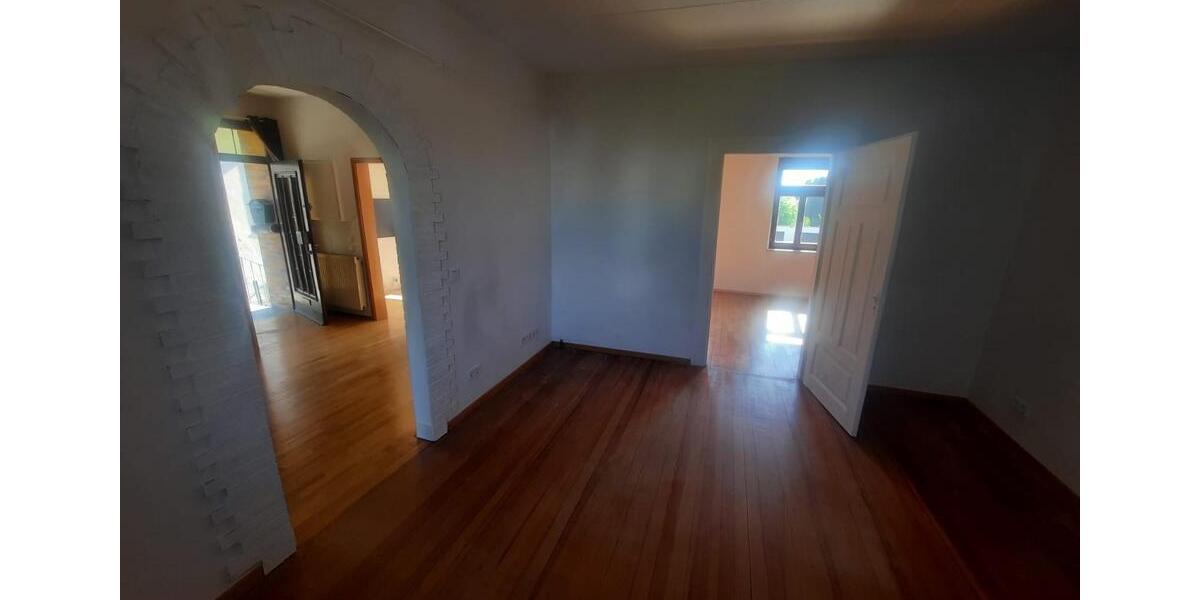 Einfamilienhaus Heusweiler - 4 Zimmer, 120 m&sup2;, 1.000&euro; | Angebot:26692027