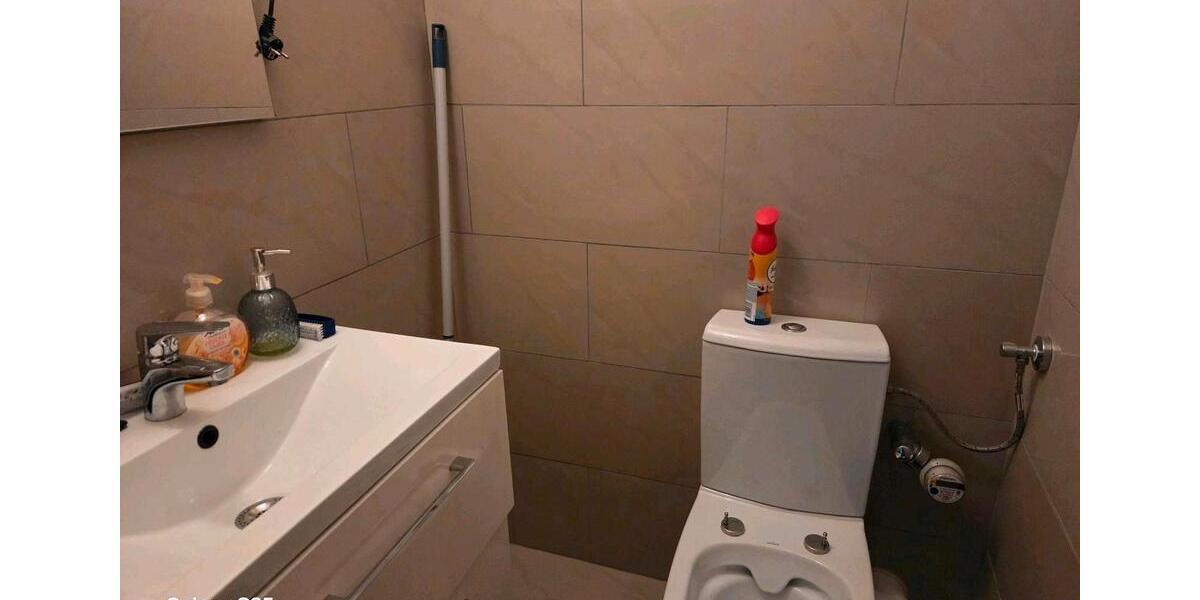 Dachgeschoßwohnung Saarbrücken Neue Bremm - 4 Zimmer, 86 m&sup2;, 1.700&euro; | Angebot:26002811