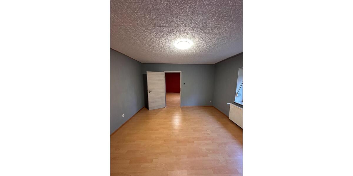 Einfamilienhaus Schmelz - 7 Zimmer, 183 m&sup2;, 320.000&euro; | Angebot:25403152
