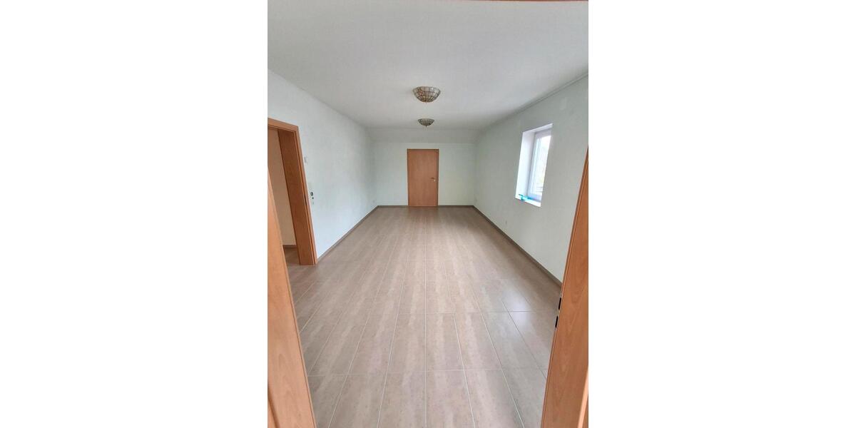 Etagenwohnung Schwalbach - 3 Zimmer, 85 m&sup2;, 780&euro; | Angebot:23598153