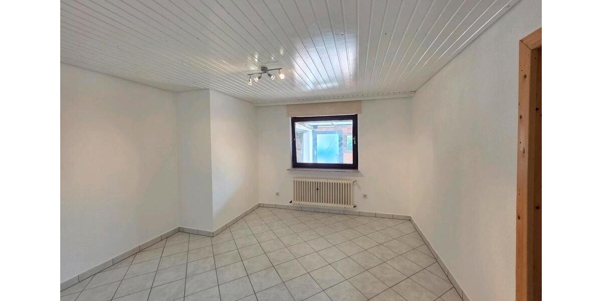 Etagenwohnung Lebach - 3 Zimmer, 94 m&sup2;, 630&euro; | Angebot:26700919