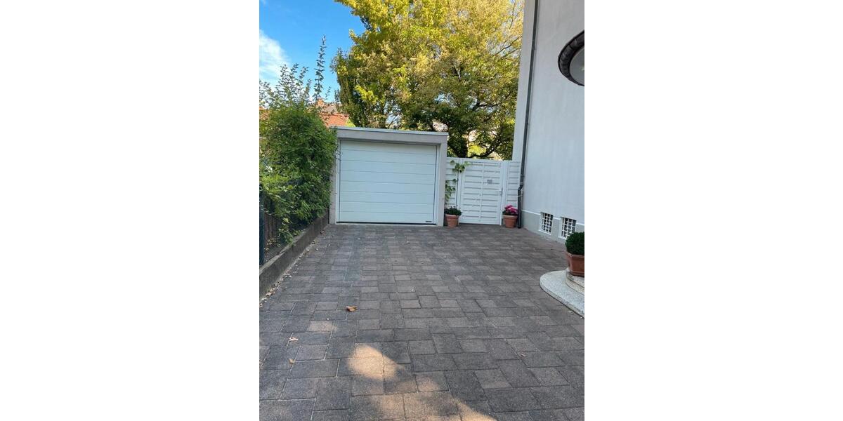 Villa Völklingen - 10 Zimmer, 252 m&sup2;, 548.000&euro; | Angebot:24673381