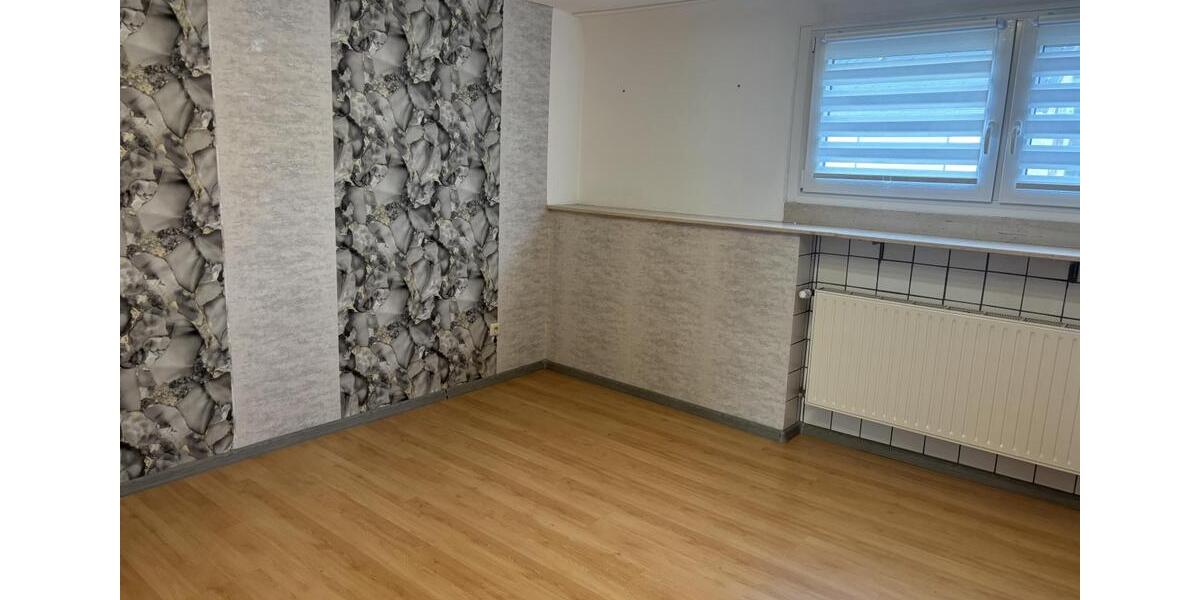 Etagenwohnung Schiffweiler - 3 Zimmer, 86 m&sup2;, 602&euro; | Angebot:25710579