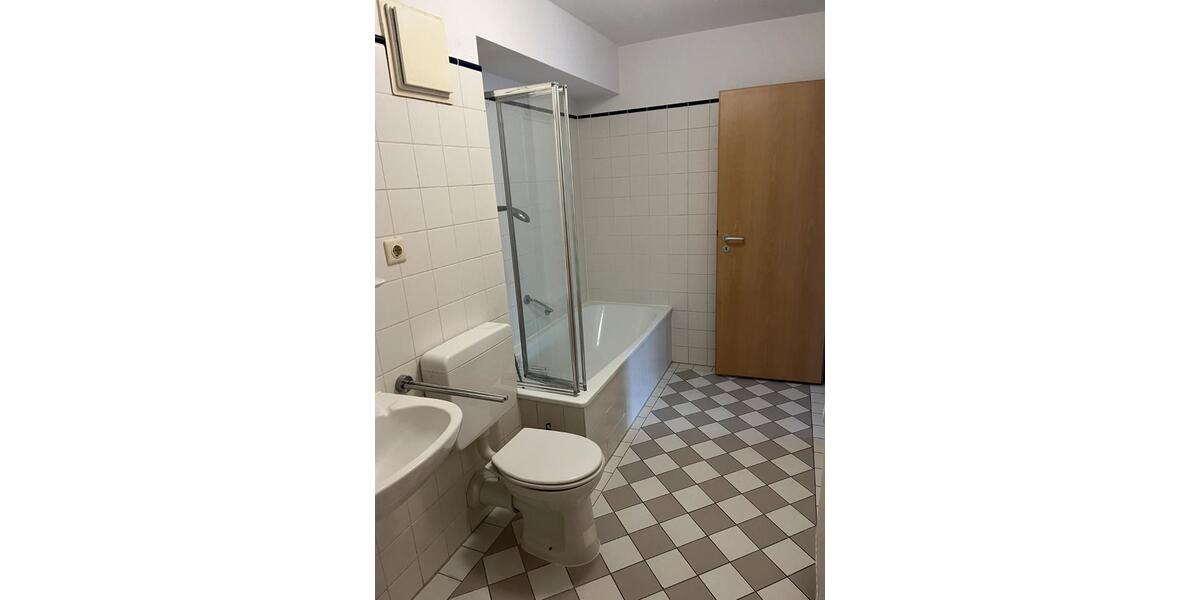 Etagenwohnung Saarbrücken West - 2 Zimmer, 60 m&sup2;, 476&euro; | Angebot:25509779