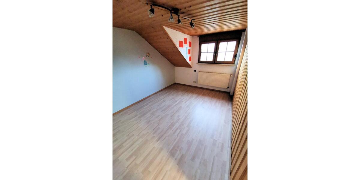 Reihenhaus Großrosseln - 5 Zimmer, 136 m&sup2;, 179.000&euro; | Angebot:25649288