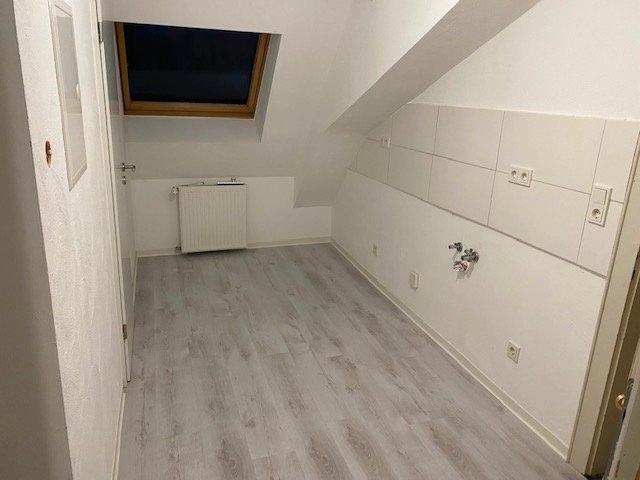 Dachgeschoßwohnung Illingen - 2 Zimmer, 45 m&sup2;, 500&euro; | Angebot:26619285