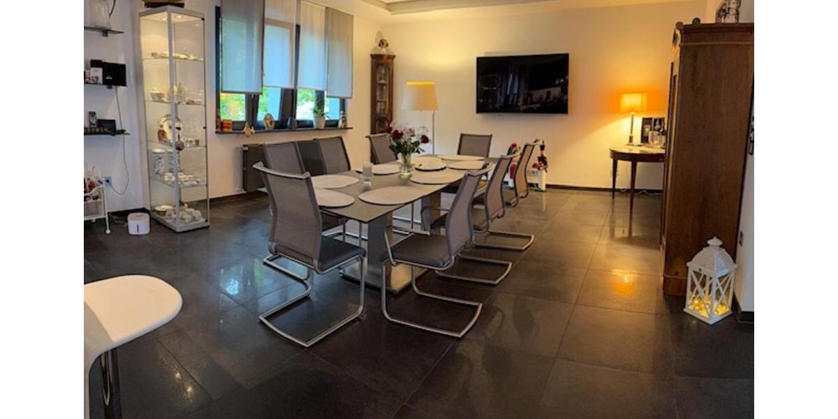 Doppelhaushälfte Saarbrücken West - 8 Zimmer, 276 m&sup2;, 620.000&euro; | Angebot:25890095