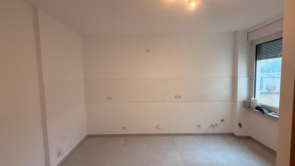 Erdgeschoßwohnung Völklingen - 2 Zimmer, 80 m&sup2;, 650&euro; | Angebot:25048106