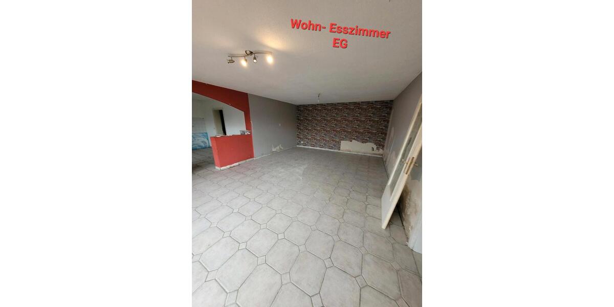 Einfamilienhaus Dillingen (Saar) - 7 Zimmer, 130 m&sup2;, 160.000&euro; | Angebot:27102518